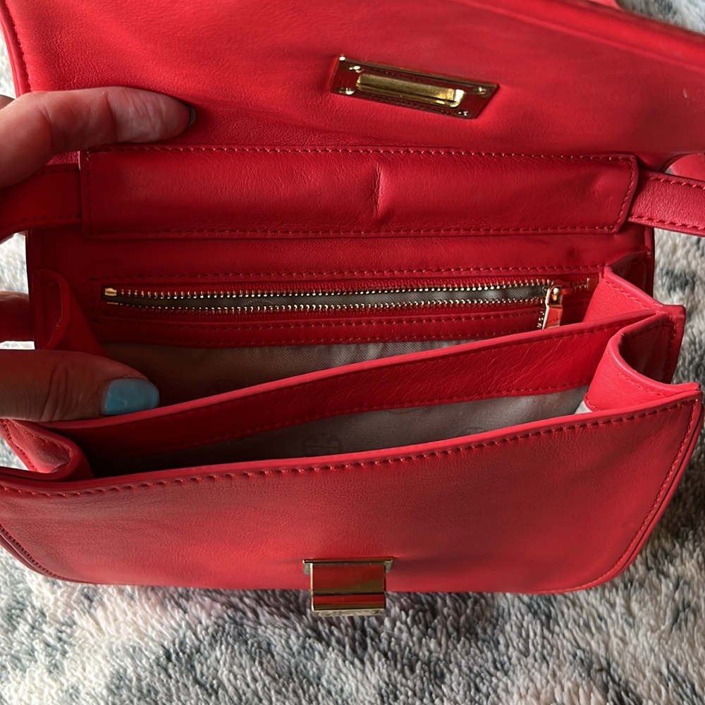 Tory Burch Cross Body - Picture 3 of 10